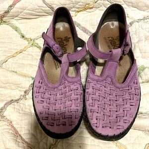 Rieker light purple shoes size 7 1/2